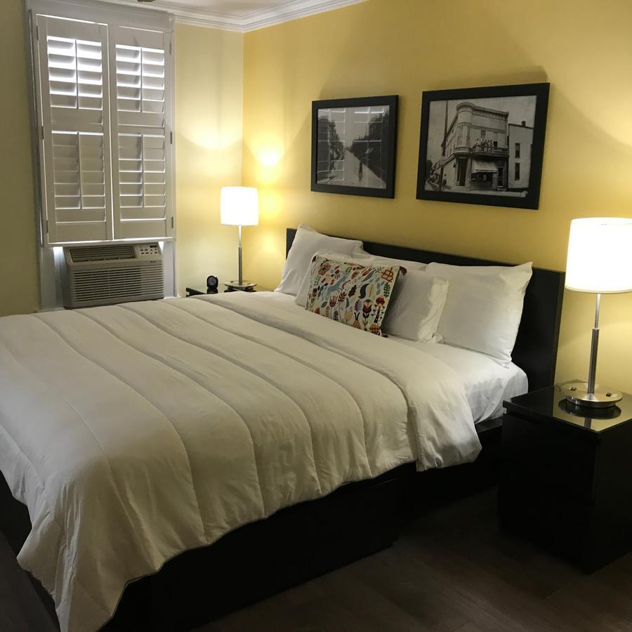Batesville The Sherman Inn מראה חיצוני תמונה