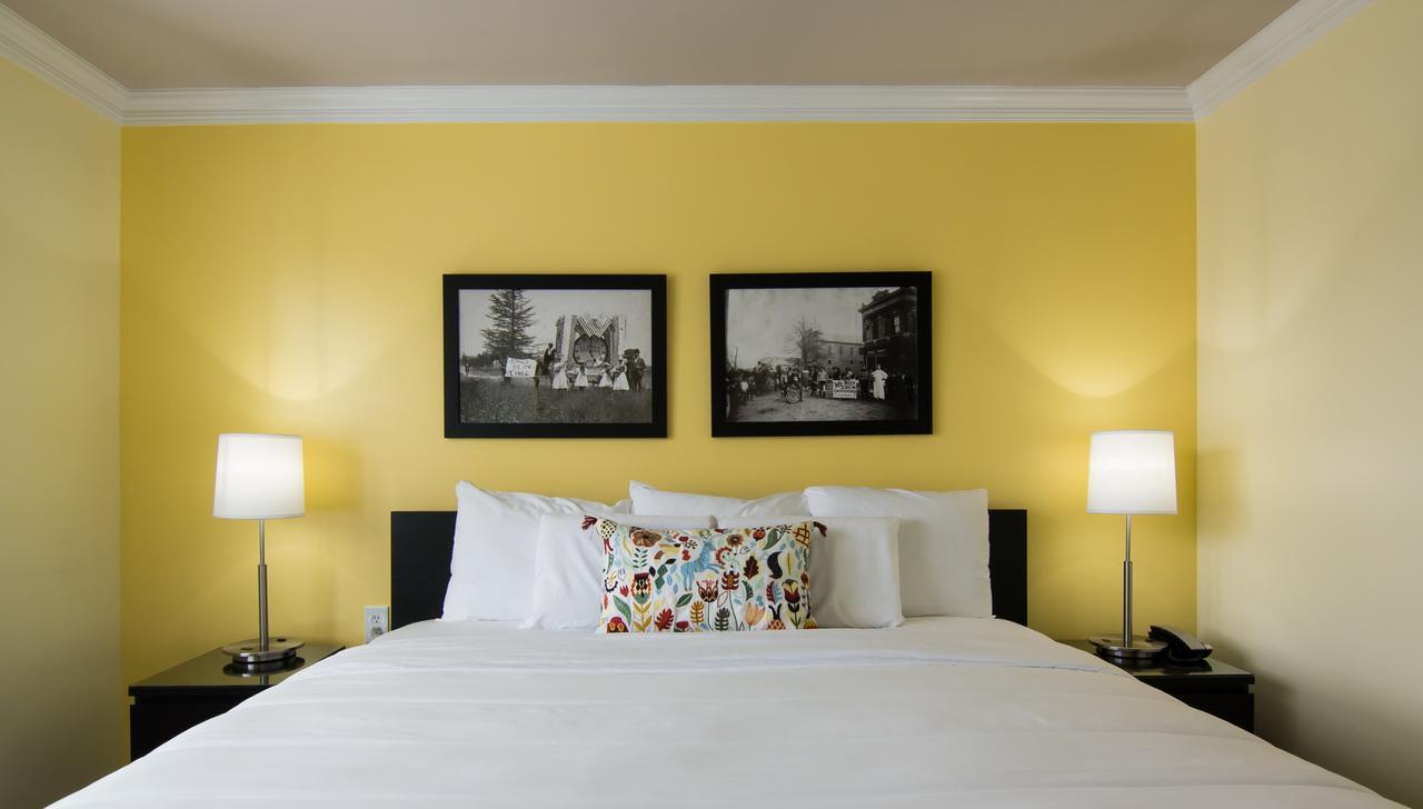 Batesville The Sherman Inn מראה חיצוני תמונה