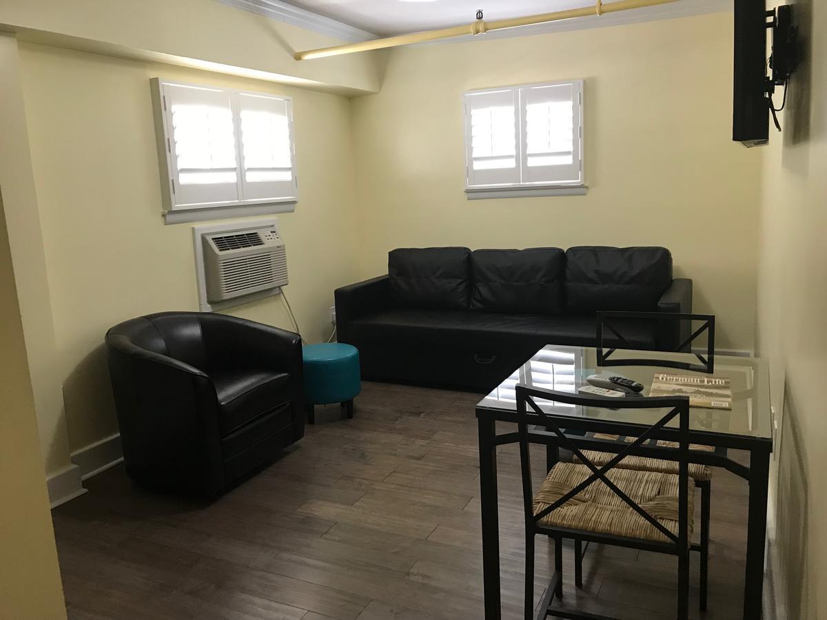 Batesville The Sherman Inn מראה חיצוני תמונה